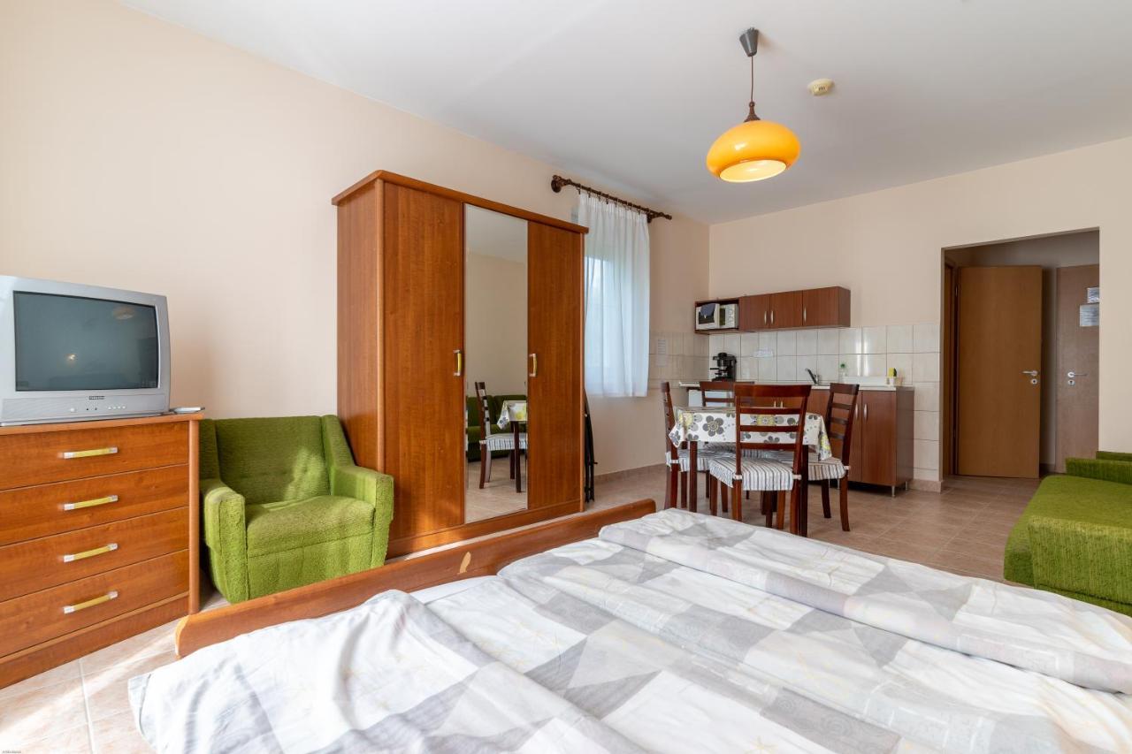 Bed and Breakfast Izabella Panzio Hajdúszoboszló Exteriér fotografie