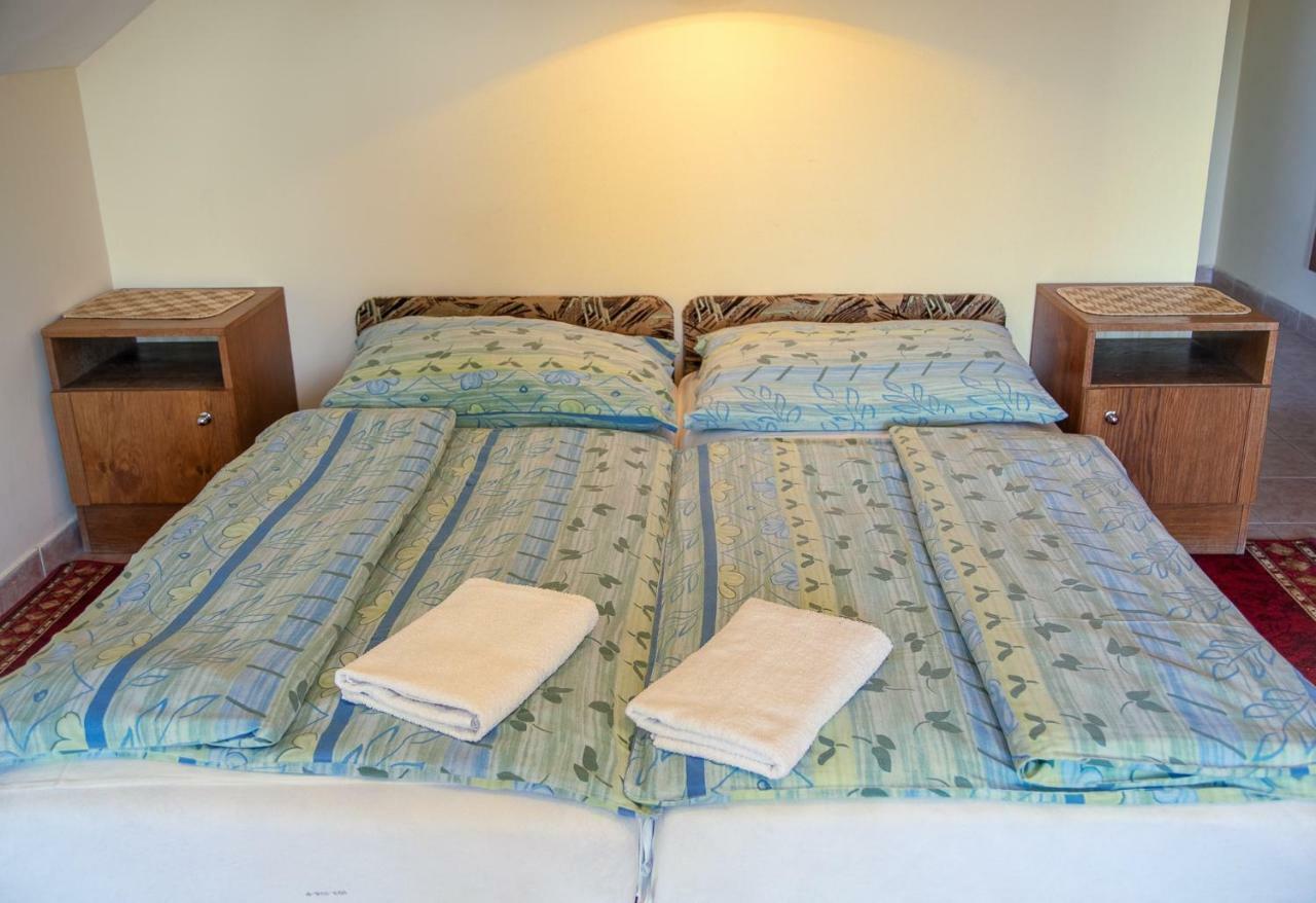 Bed and Breakfast Izabella Panzio Hajdúszoboszló Exteriér fotografie